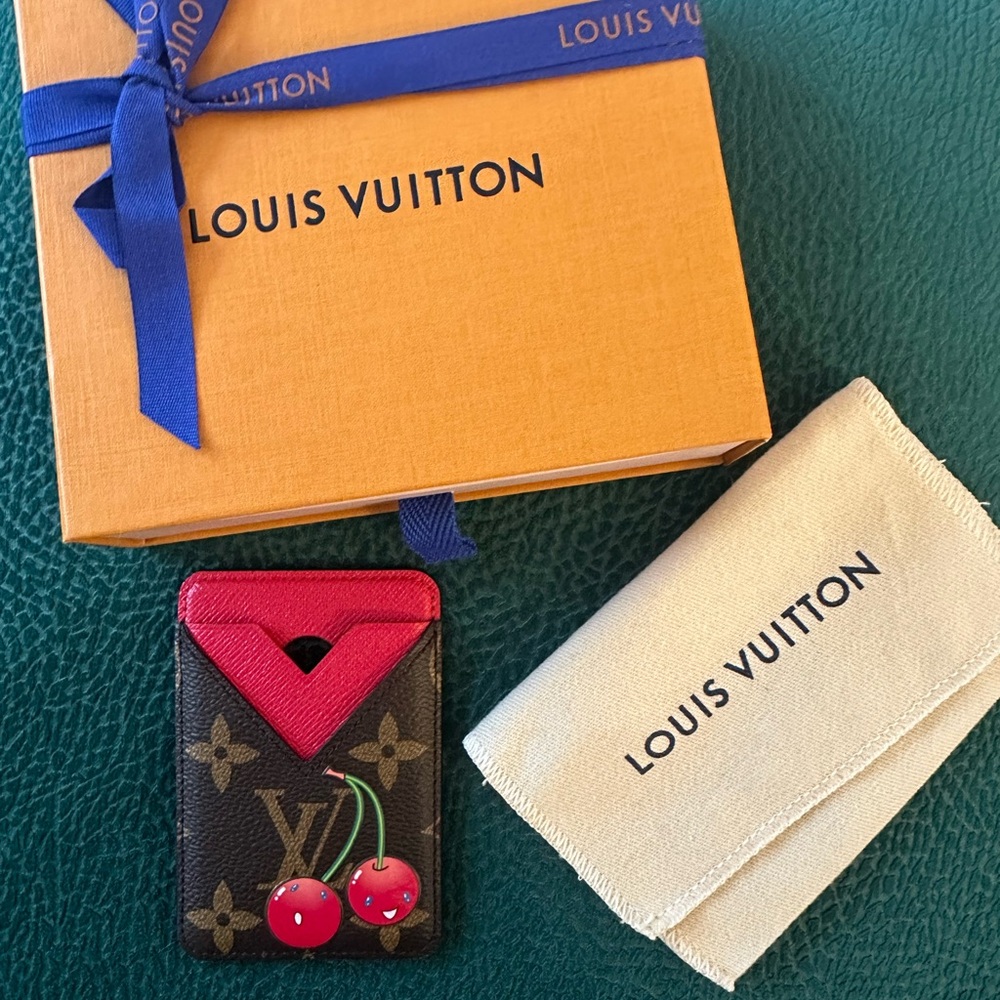 MURAKAMI x Louis Vuitton Monogram Magnetic Card Holder